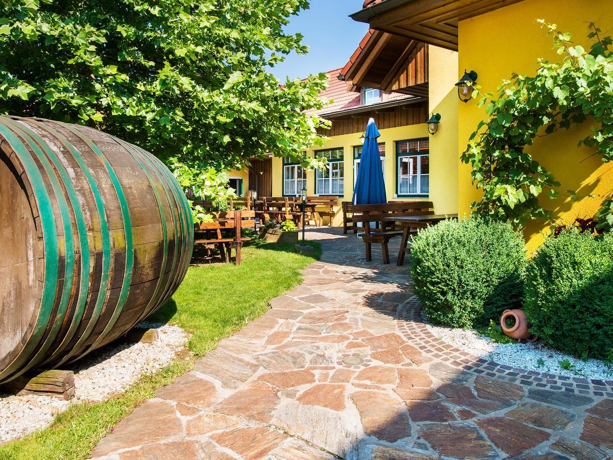 Landhof Steinbaeck Hotel Sankt Stefan ob Stainz ภายนอก รูปภาพ
